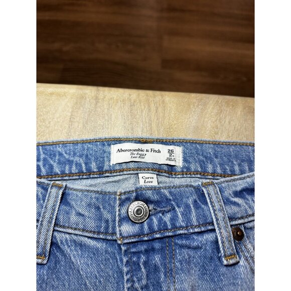 Abercrombie The Baggy Low Rise Curve Love Light Wash Size 26 - Picture 2 of 3